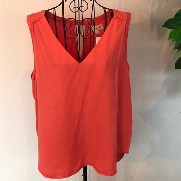 cloth & stone Tops - Cloth & Stone NWT Sleeveless Efran Keyhole Back